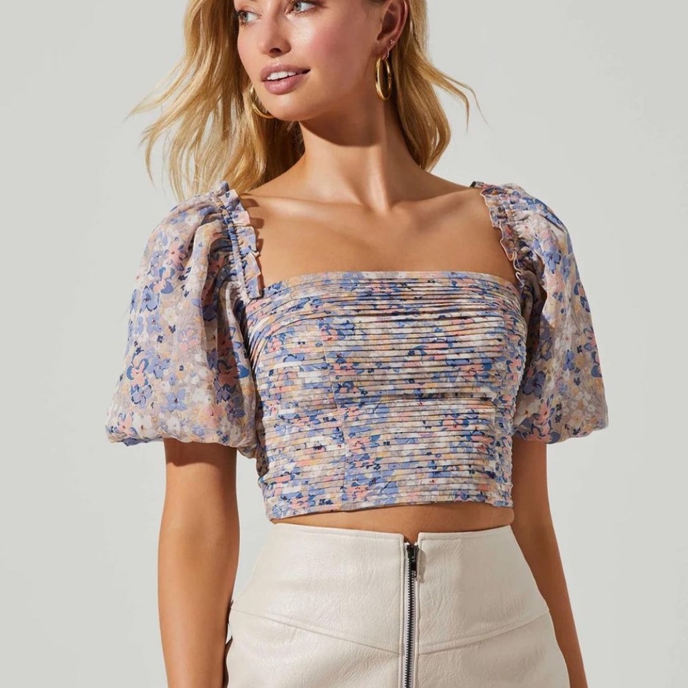 ASTR the label Lin top
